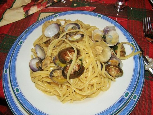 Neapolietiški spagečiai su moliuskais, Wikipedia nuotr.
